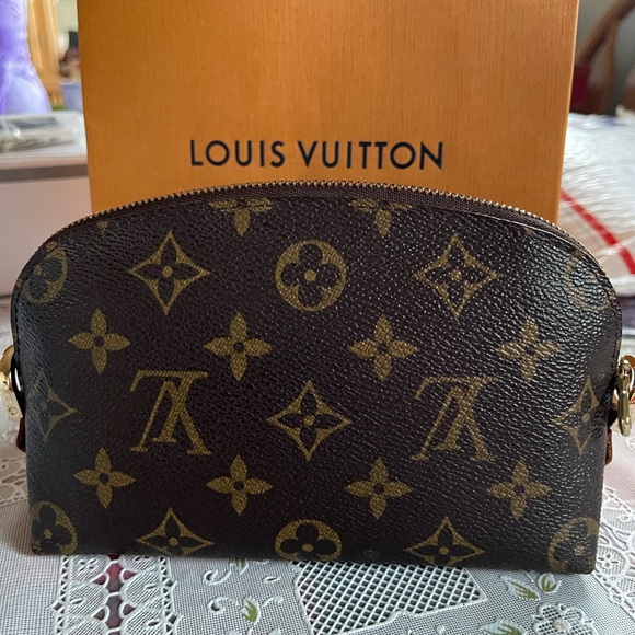 Authentic Louis Vuitton cosmetic pouch pm - Picture 4 of 9